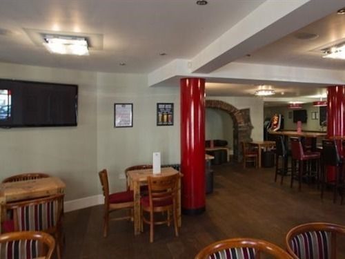 Cambrian Inn Tredegar Buitenkant foto